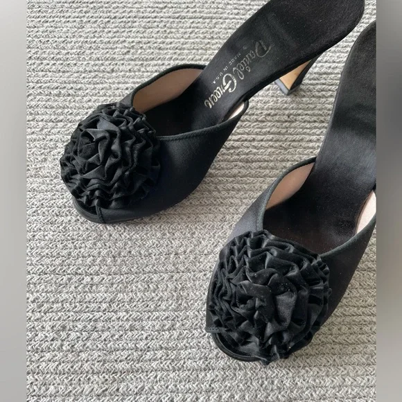 Vintage Daniel Green Black Satin Pom Pom Detail Heeled Mules Fits Size 8 Narrow - Picture 3 of 11